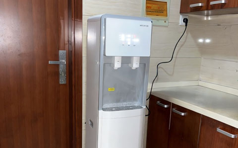 上海市興城商務(wù)廣場某公司-出租直飲水機MR-1250案例